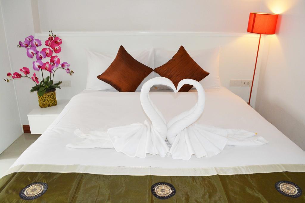 Angelina Guesthouse Patong Chambre photo