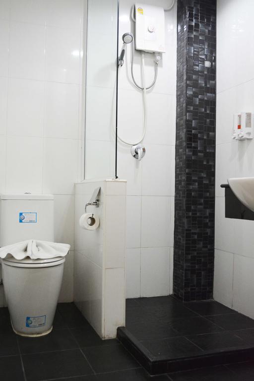Angelina Guesthouse Patong Chambre photo