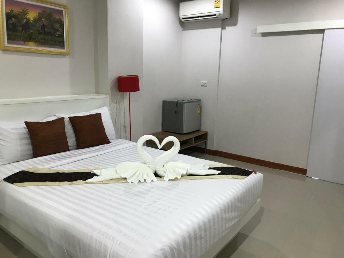 Angelina Guesthouse Patong Extérieur photo