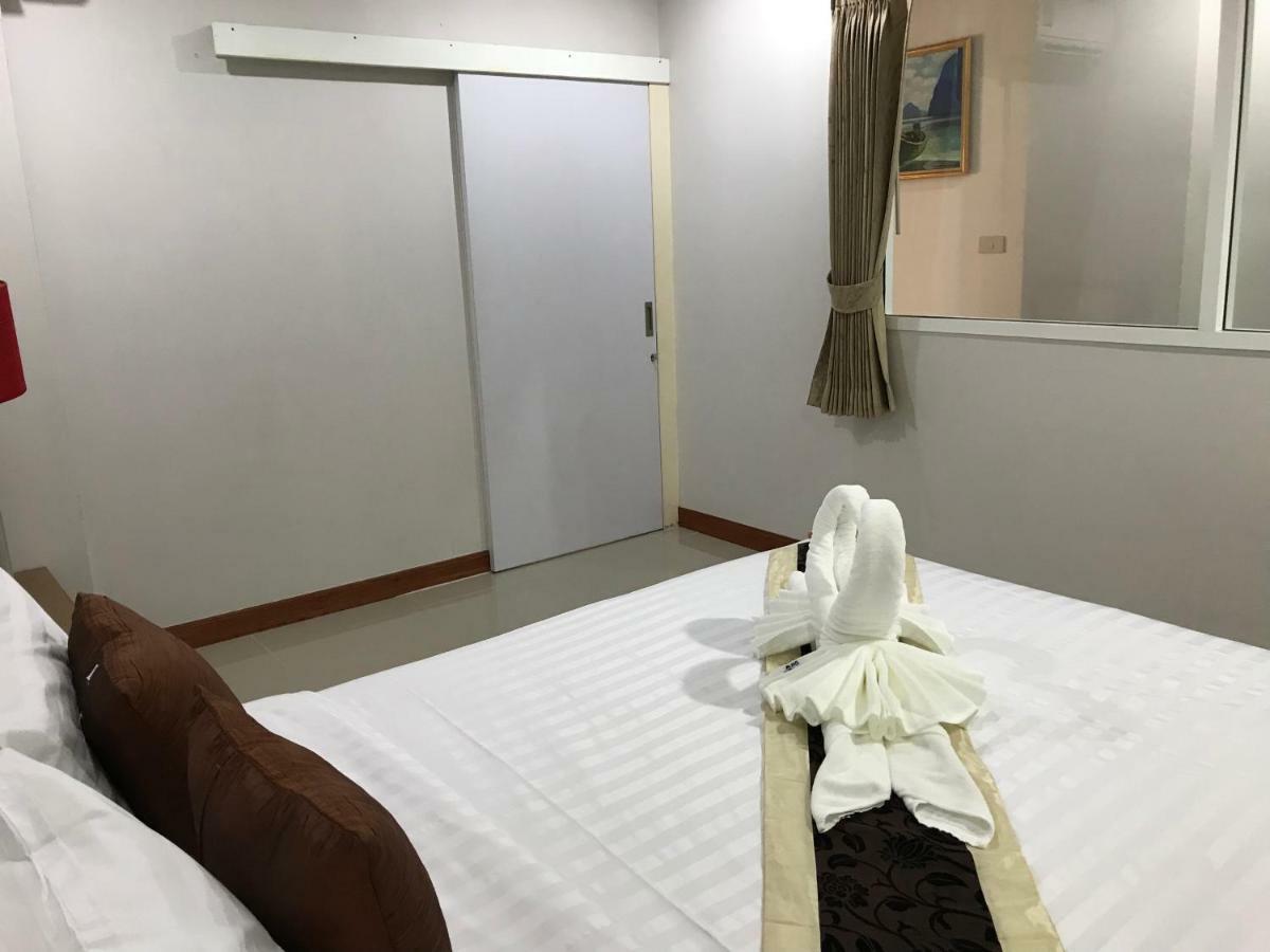 Angelina Guesthouse Patong Extérieur photo
